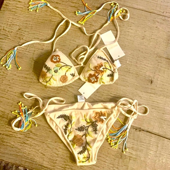 Rococo Sand Embroidered Bikini. - Picture 6 of 8